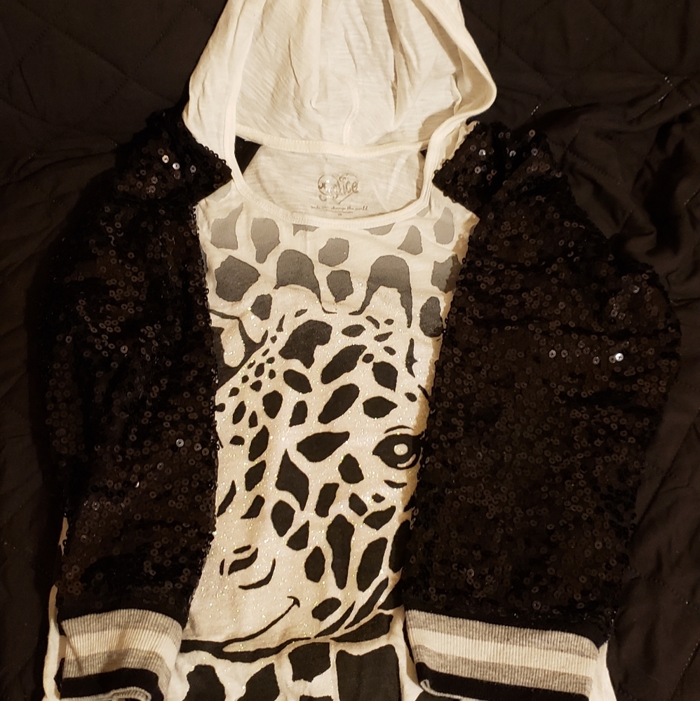 Hoodie/shirt - Picture 2 of 3